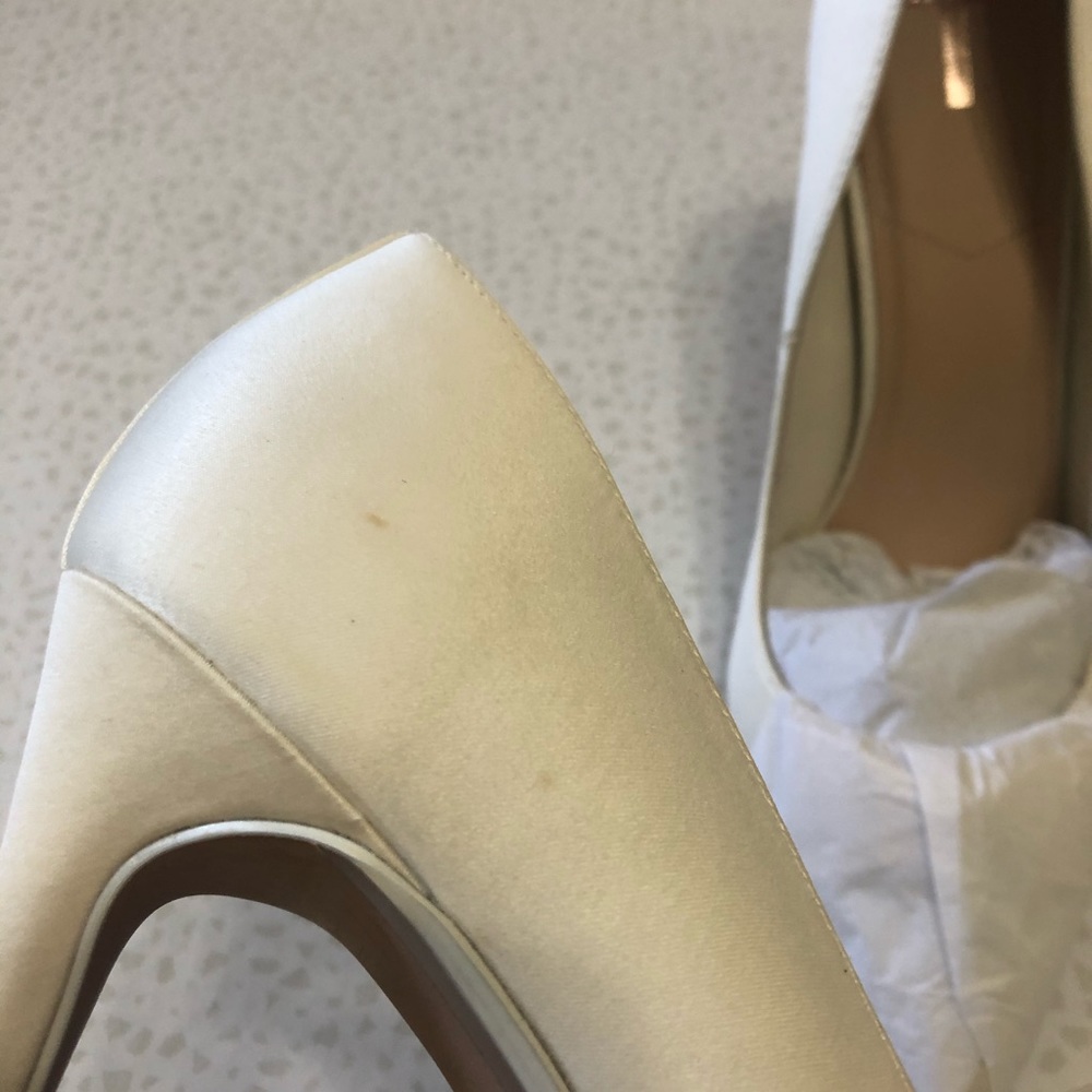 Ted Baker London Women’s Lilana Satin Bow High Heel Court Shoes Ivory Size 10.5 - Picture 11 of 12